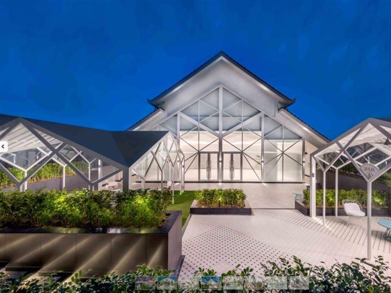 ザ プレステージ ホテル ペナン ジョージタウン エクステリア 写真 The clubhouse of the Royal Darwin Golf Club