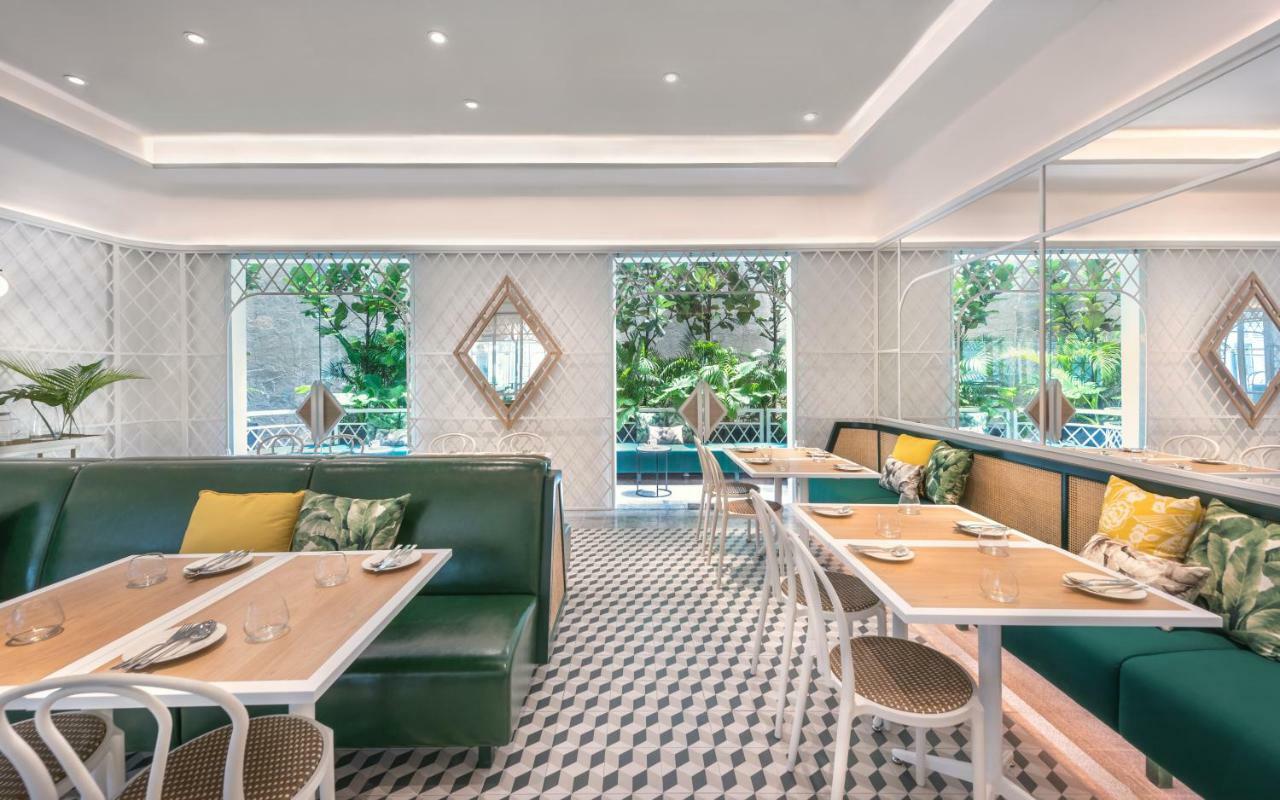 ザ プレステージ ホテル ペナン ジョージタウン エクステリア 写真 The interior of the restaurant