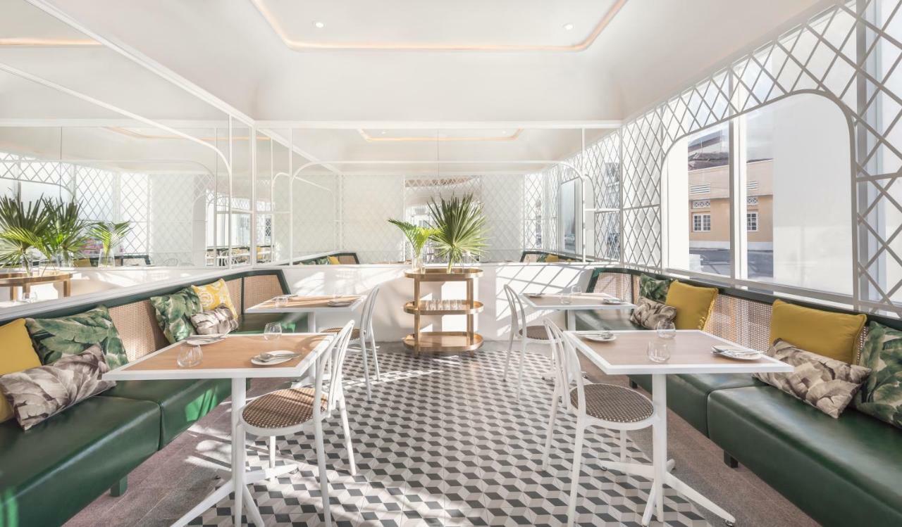 ザ プレステージ ホテル ペナン ジョージタウン エクステリア 写真 The interior of the restaurant