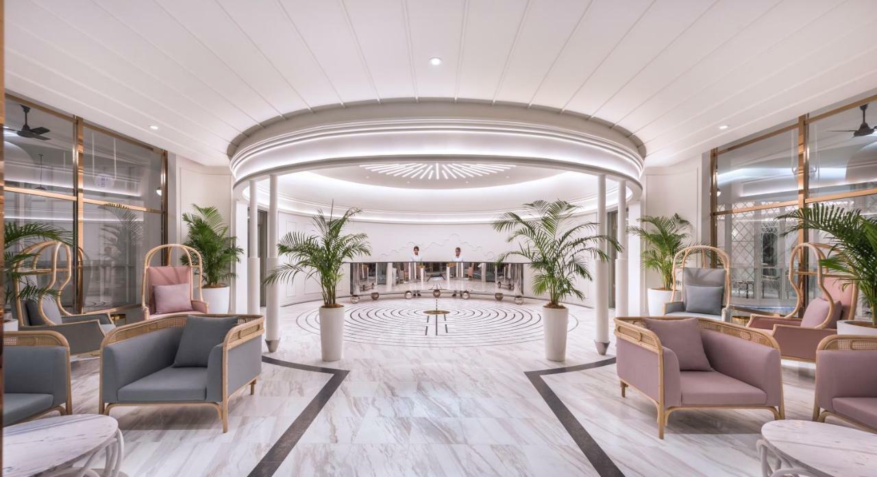 ザ プレステージ ホテル ペナン ジョージタウン エクステリア 写真 The lobby of the hotel